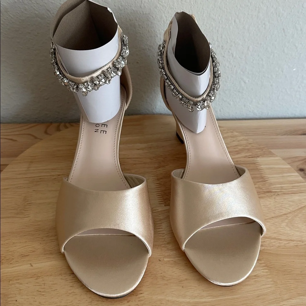 Journee Collection Womens Connor Pumps Zip Open Toe Wedge Heel new 8.5